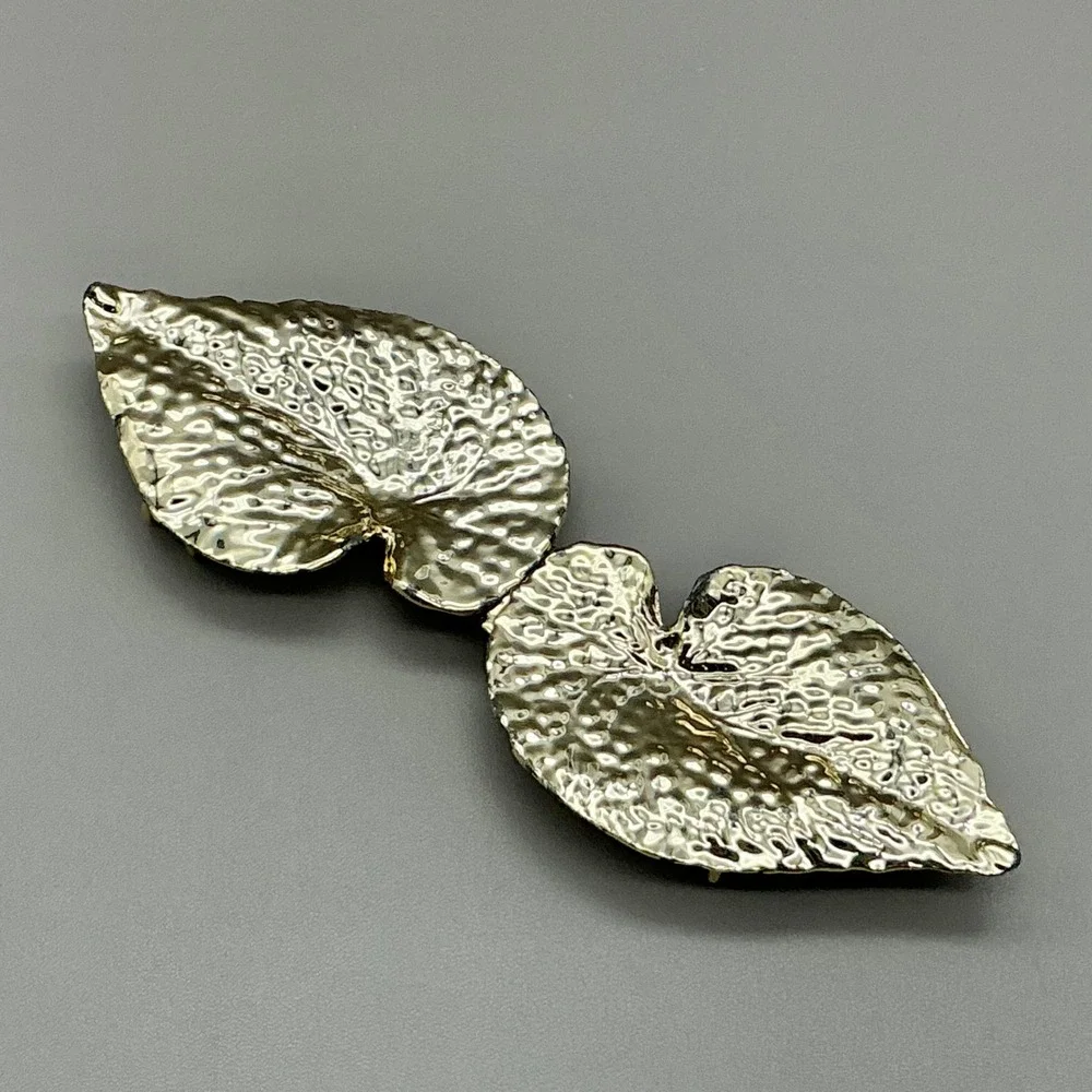 Belt Buckle Women Gold Tone Textured Leaf Interlocking Clasp Vintage 4 Inch